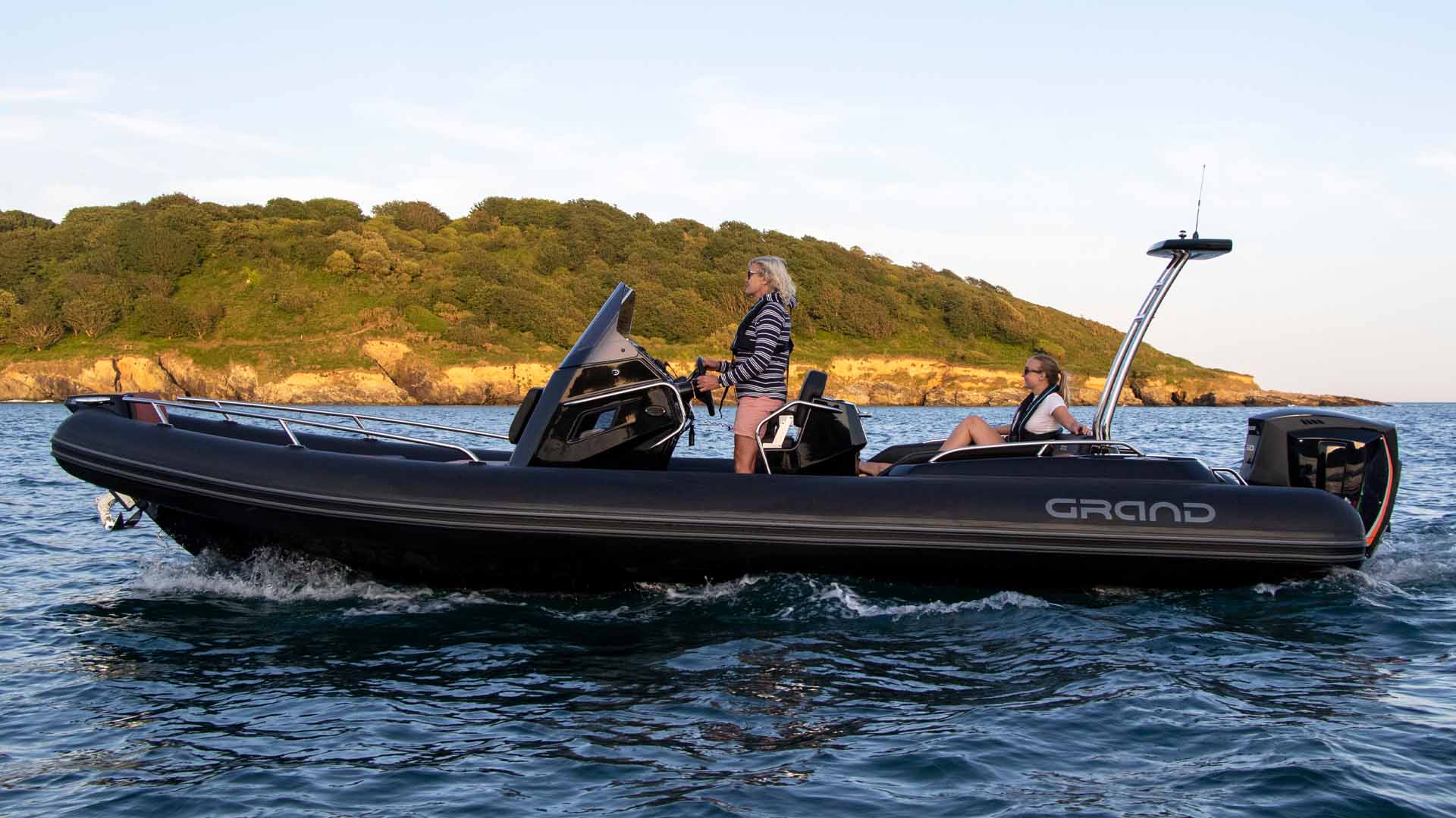 Grand G750 - Large 7.5m Rigid Inflatable Boat & Leisure RIB