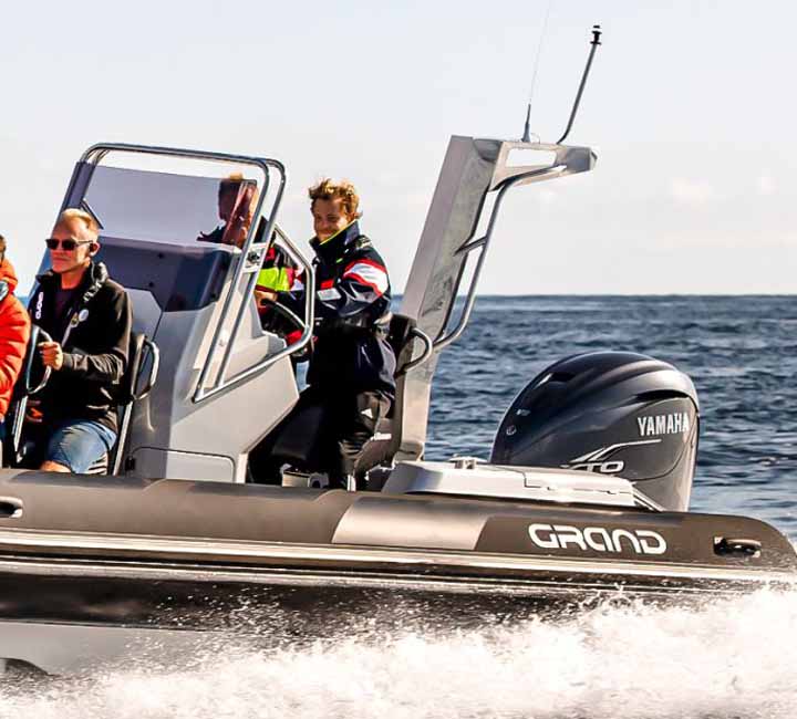 The rear of the Grand D950 with its ski arch for waterskiing and wakeboarding