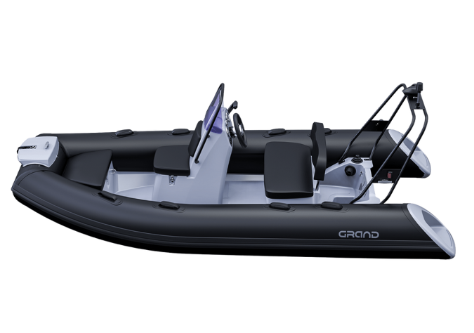 The Grand S370 render visual from the side, with black hypalon tubes