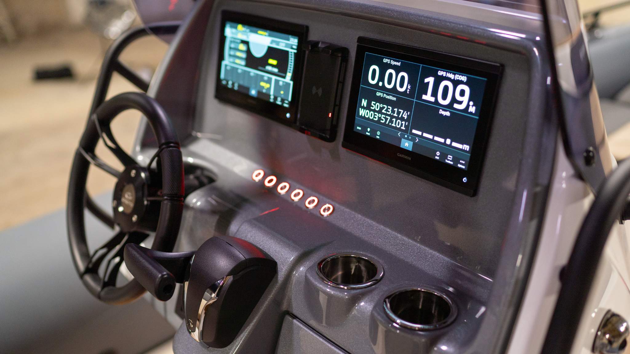 A close up of the Grand G680 console with electronics