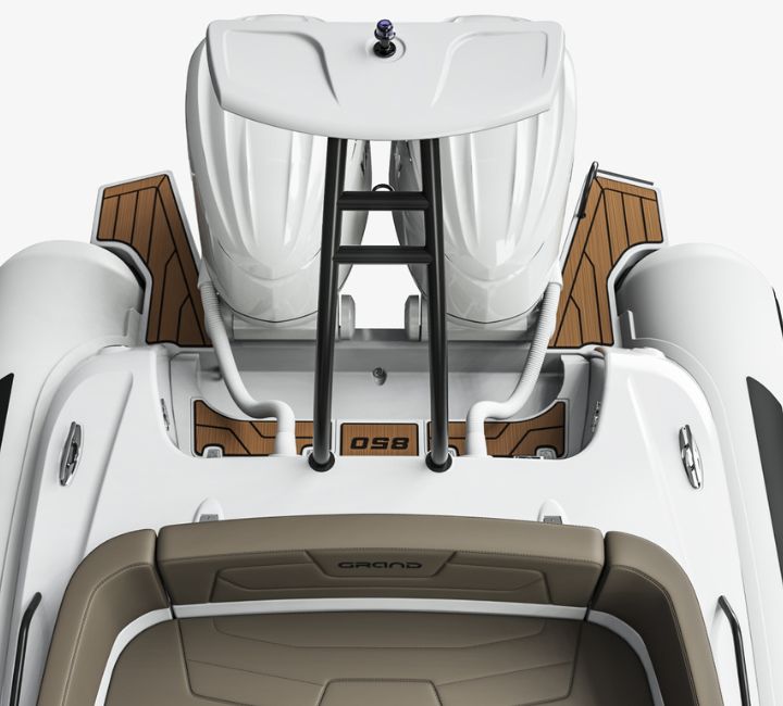 A render visual of the stern of the Grand G850 with two engines on the back