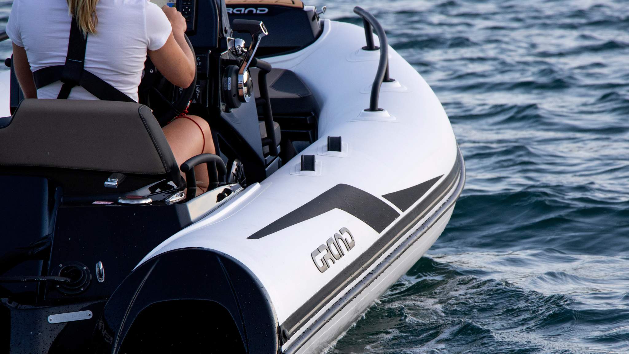 The Grand G420 boat from the side