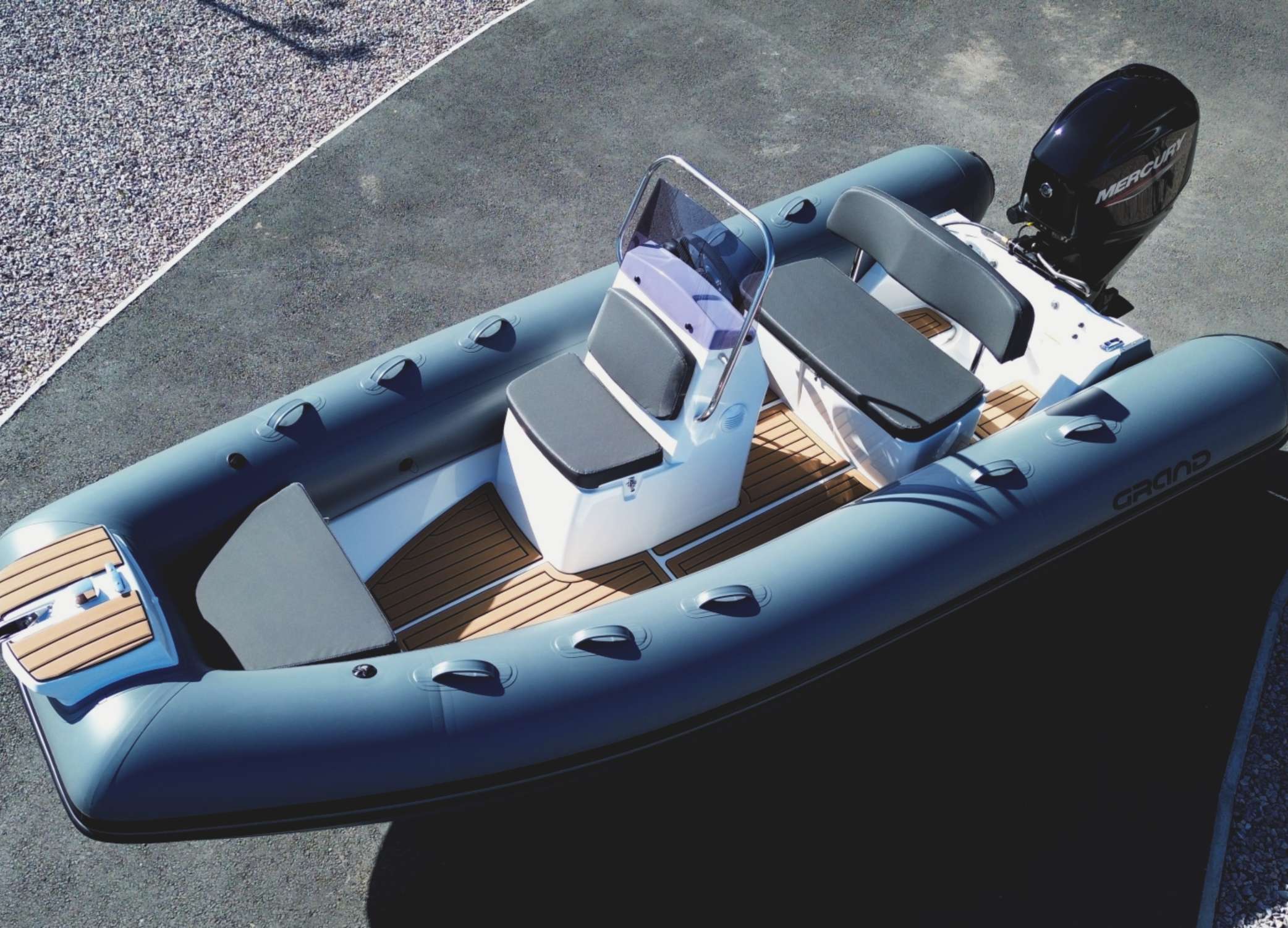 The Grand S470 from above