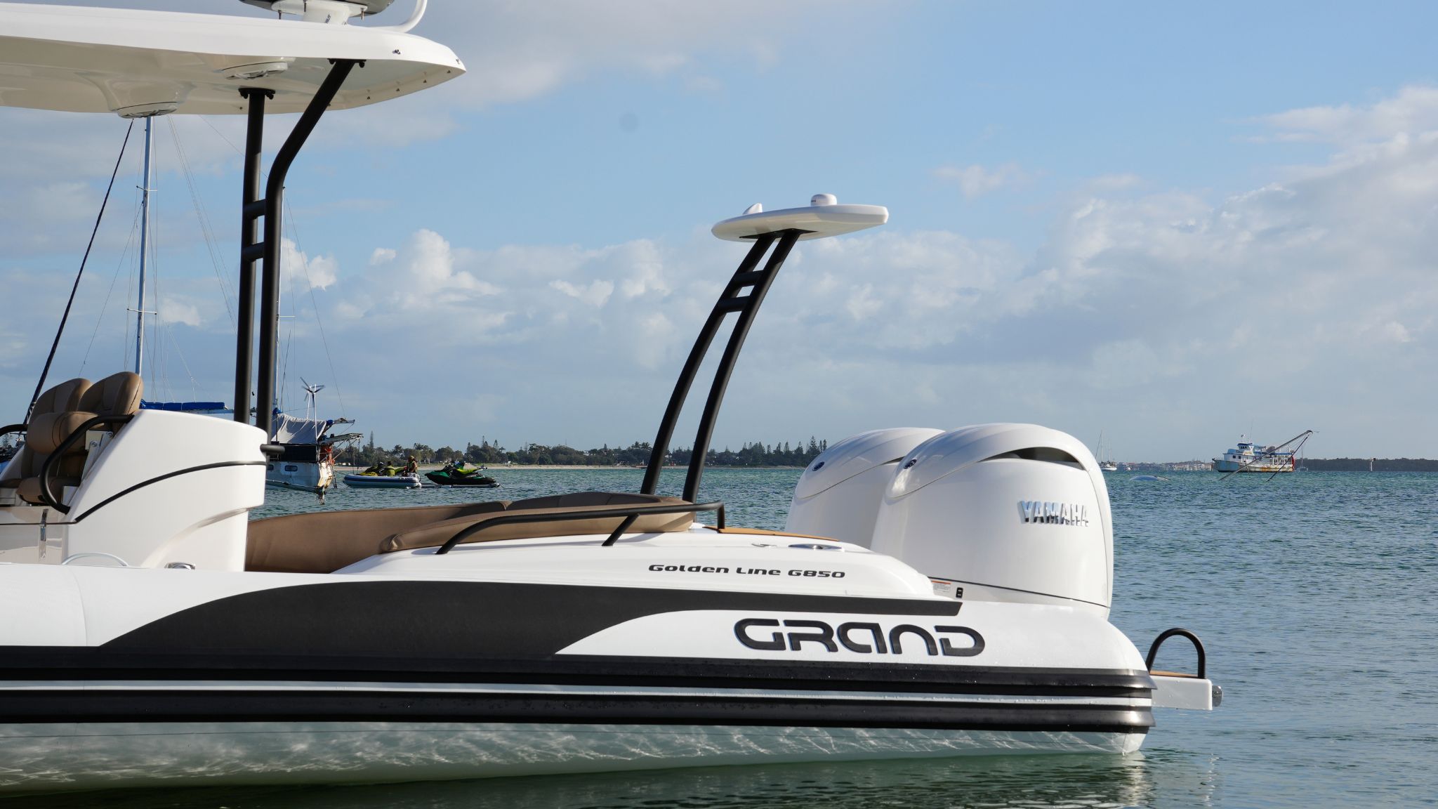 Grand G850 White rigid inflatable boat for sale with twin Yamaha 200HP outboards