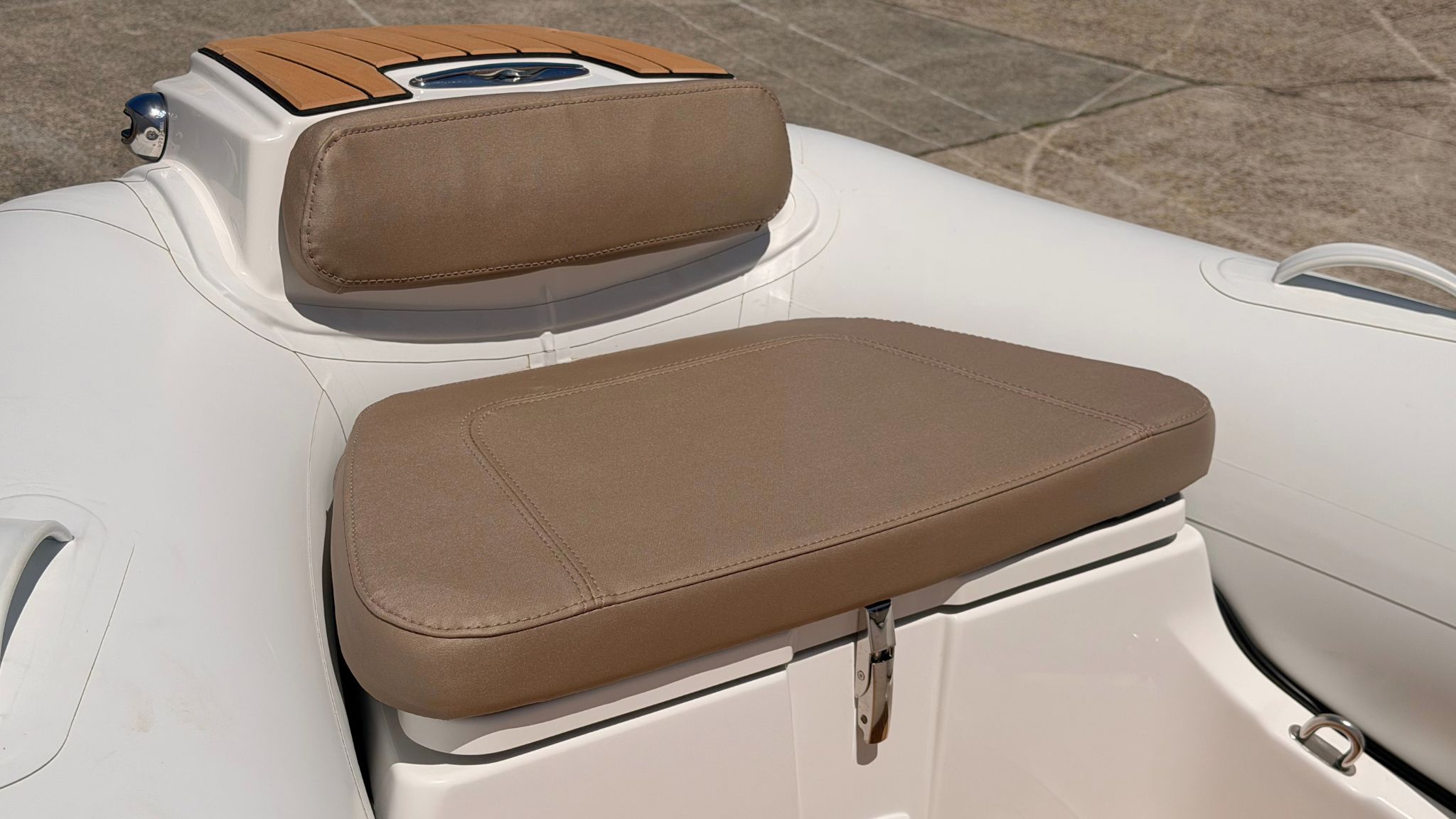 Grand G380 Bow Seat And Back Rest