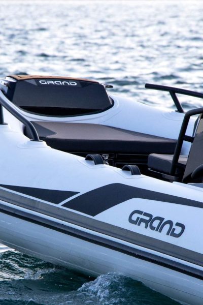 The Grand G420 on the water pictured from the side of the boat